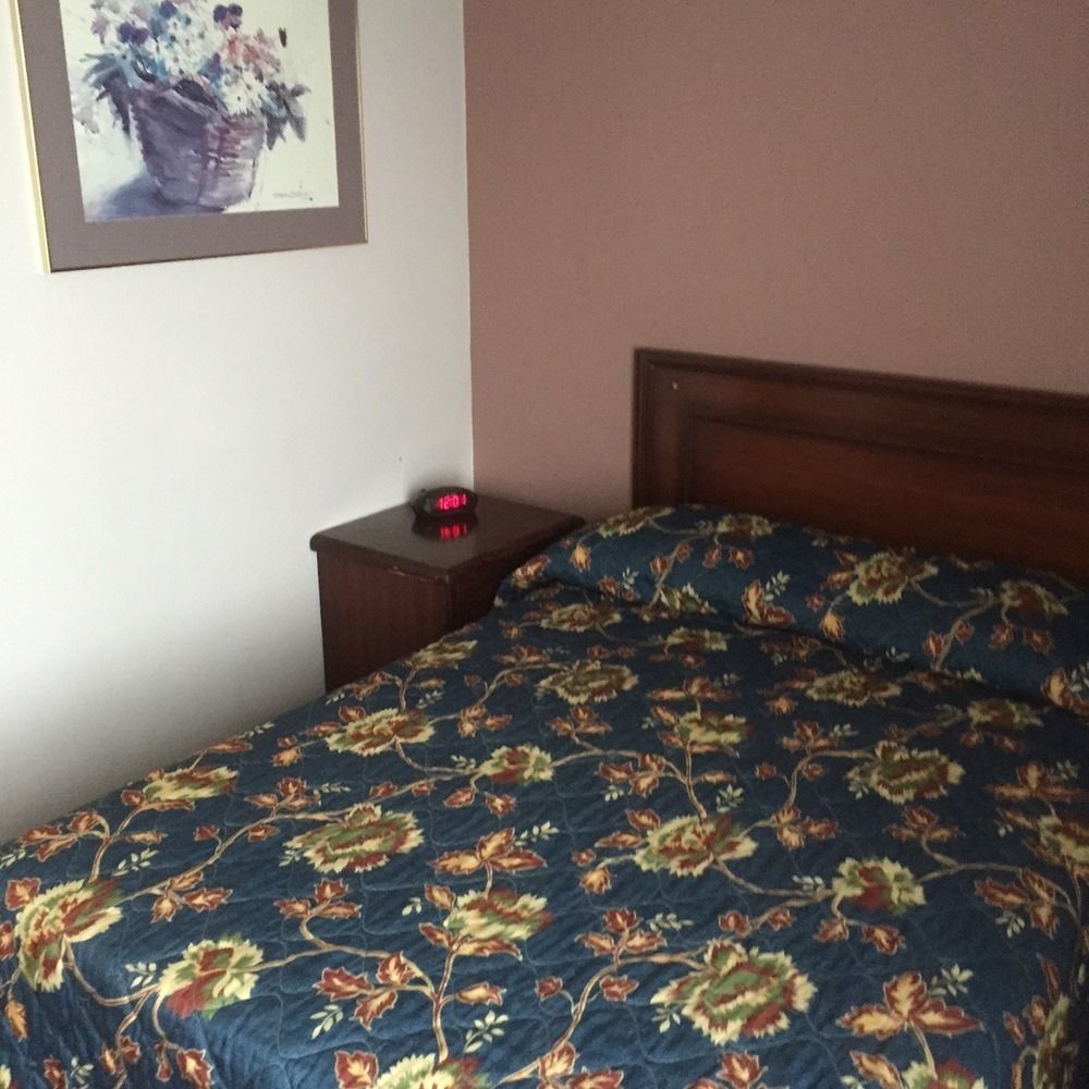 White Knight Motel Μπράμπτον Εξωτερικό φωτογραφία